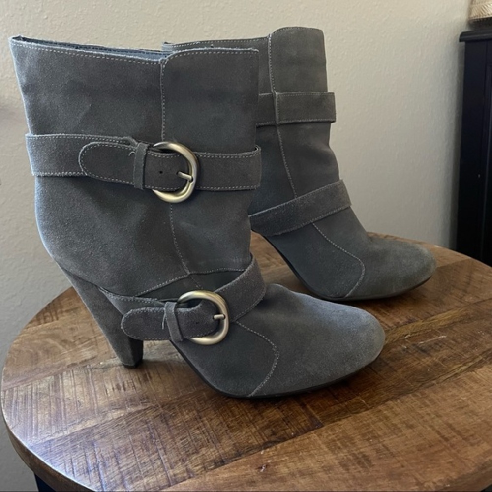 Pink Studio Grey Suede Boots with Silver Buckles Heels Size 9